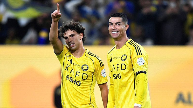 Soi k&egrave;o xi&ecirc;n đặc biệt nhất h&ocirc;m nay ng&agrave;y 8/1 - Ảnh 1