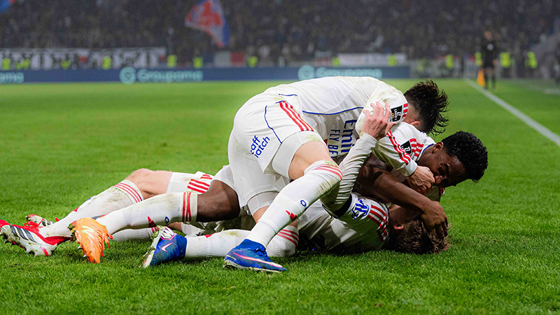 Soi k&egrave;o xi&ecirc;n đặc biệt nhất h&ocirc;m nay ng&agrave;y 22/1 - Ảnh 1