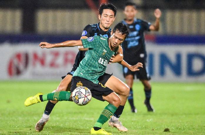 Soi kèo phạt góc Arema vs Bhayangkara, 19h ngày 6/3