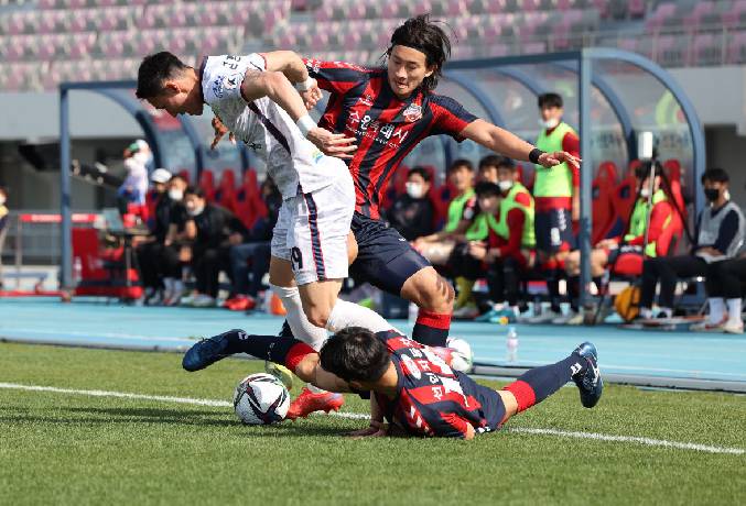 Soi kèo phạt góc Gimcheon Sangmu vs Suwon FC, 17h30 ngày 9/7