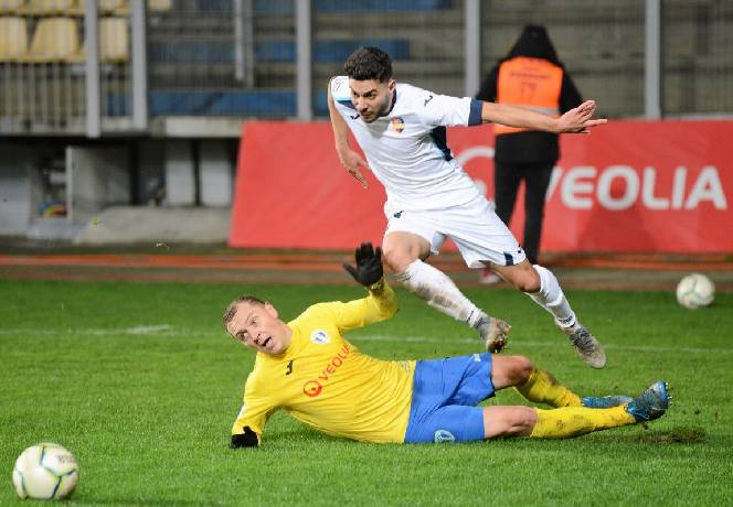 Soi kèo phạt góc Petrolul Ploiesti vs Buzau, 1h30 ngày 16/7