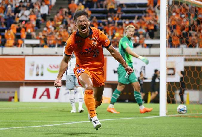 Soi kèo phạt góc Shimizu S-Pulse vs V-Varen Nagasaki, 16h30 ngày 7/9