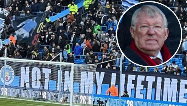 CĐV Man City có hành động khiếm nhã với HLV Sir Alex - Ảnh 2