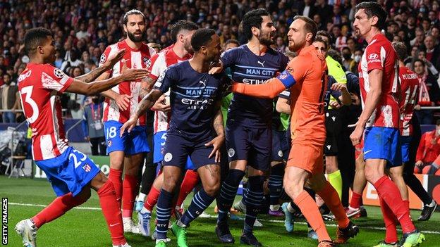 Atletico Madrid bị gọi là đội bóng bẩn thỉu nhất thế giới - Ảnh 1