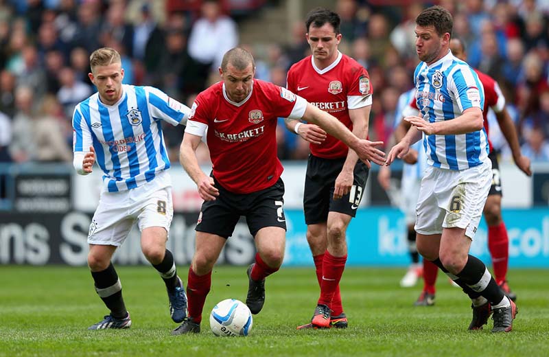 Soi kèo, nhận định Huddersfield vs Barnsley, 01h45 ngày 23/04/2022 - Ảnh 1