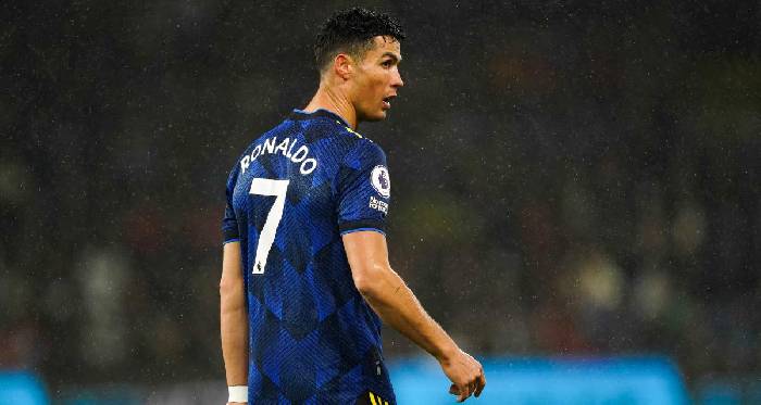 Ronaldo không quan tâm tới tấm băng đội trưởng của Man United