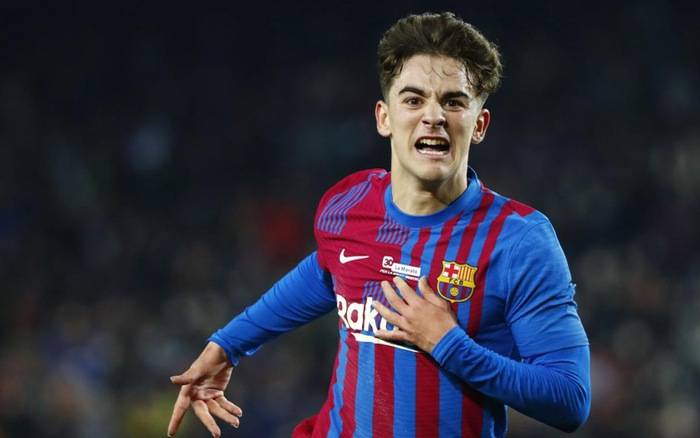 Tam đại gia nước Anh tranh giành viên ngọc quý của Barcelona