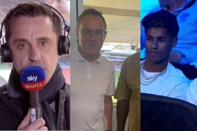 Neville chỉ trích thậm tệ BHL lẫn các cầu thủ MU