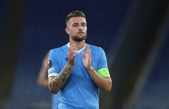 Đối tác bật đèn xanh, Man United sắp có “thống đốc” Serie A?