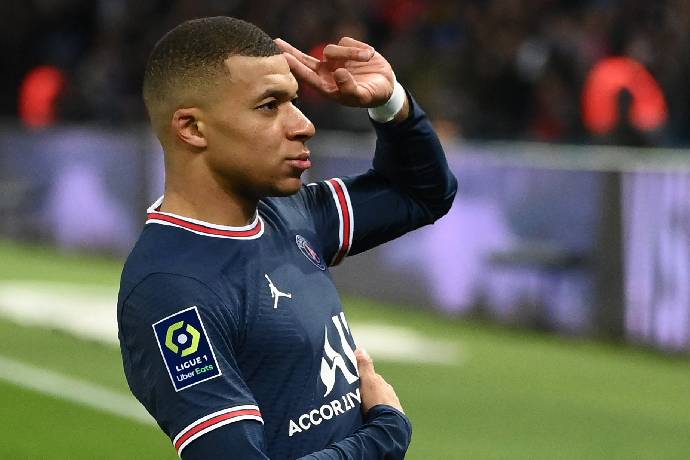 PSG dùng băng đội trưởng để giữ chân Mbappe