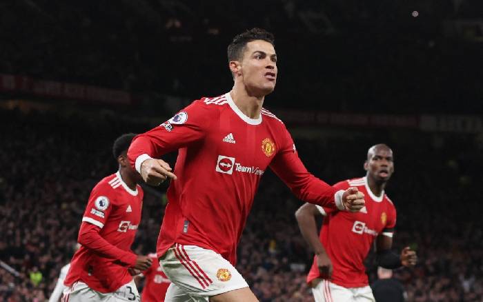 Rooney chê Ronaldo không phải bản hợp đồng tốt với M.U