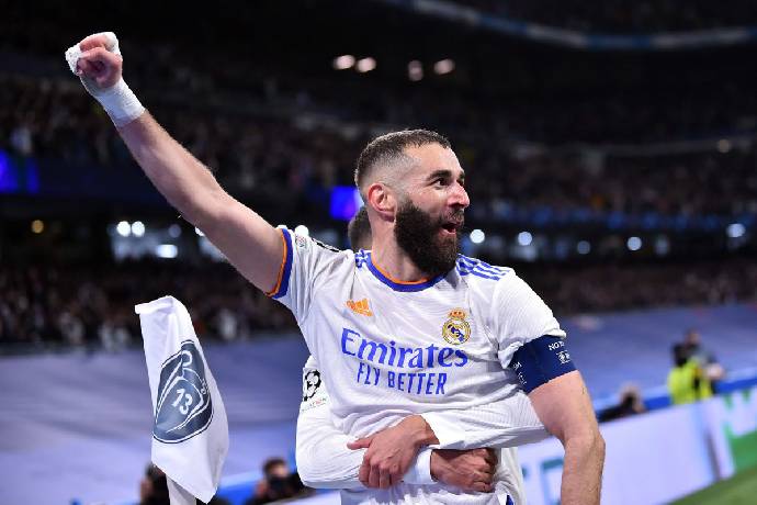 “Đẳng cấp của Benzema sánh ngang 'vị thánh' của Barca”