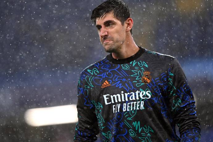 Courtois phá vỡ im lặng sau khi bị CĐV Chelsea la ó