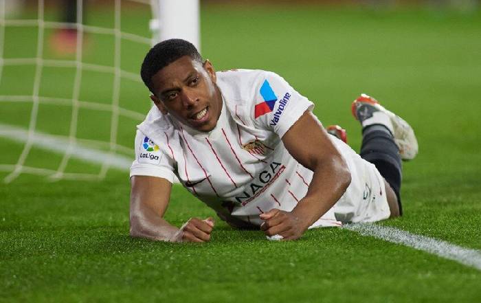 Đắng!!! HLV Sevilla ủng hộ các CĐV la ó Anthony Martial